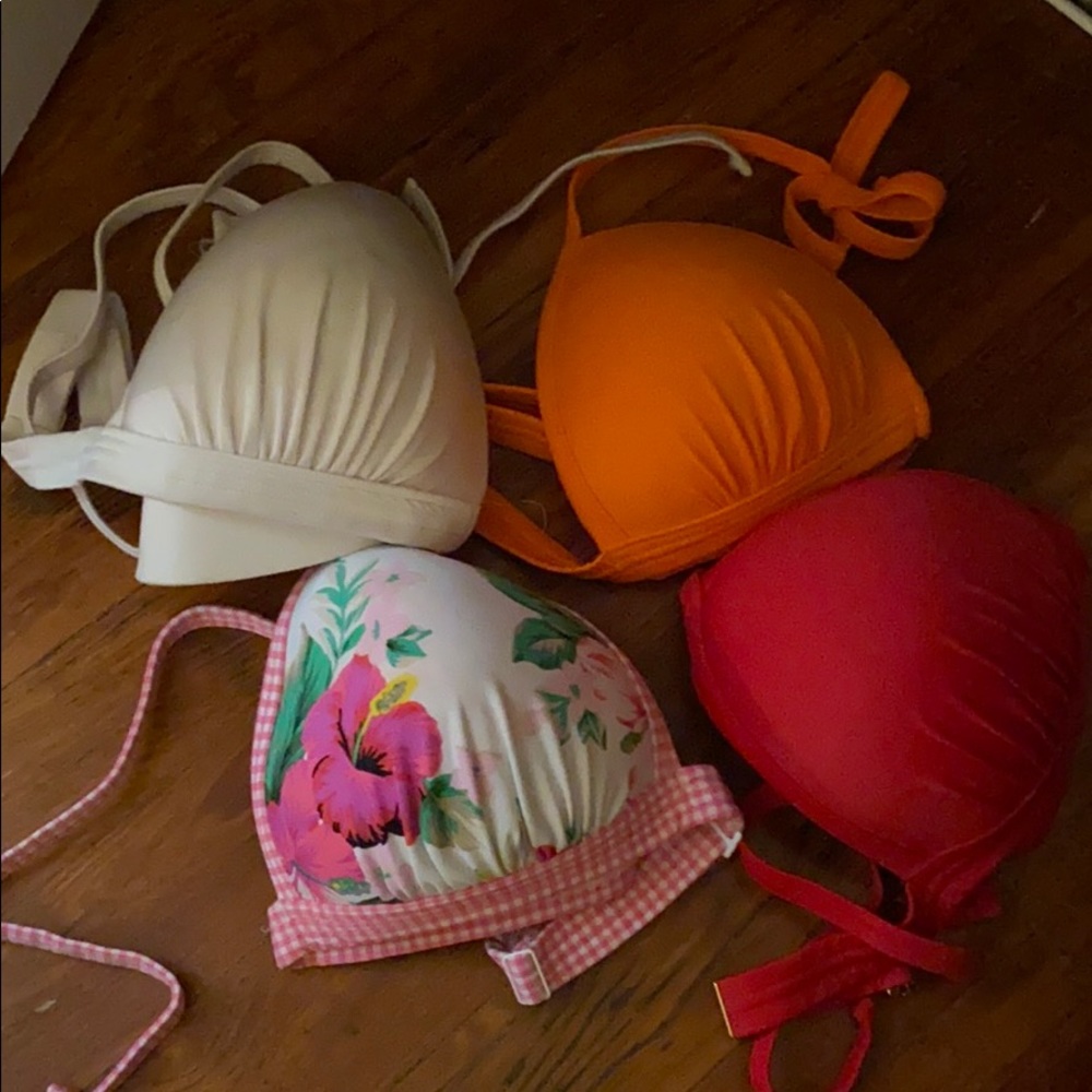 4 Venus DDD bathing suit tops!